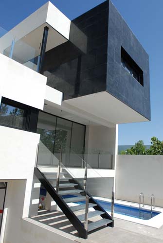 Arquitecto Pedro J. Alonso Robles vivienda con piscina